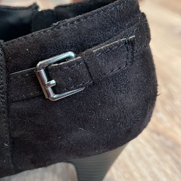 Comfort plus Bootie Heels- Black - Picture 7 of 7